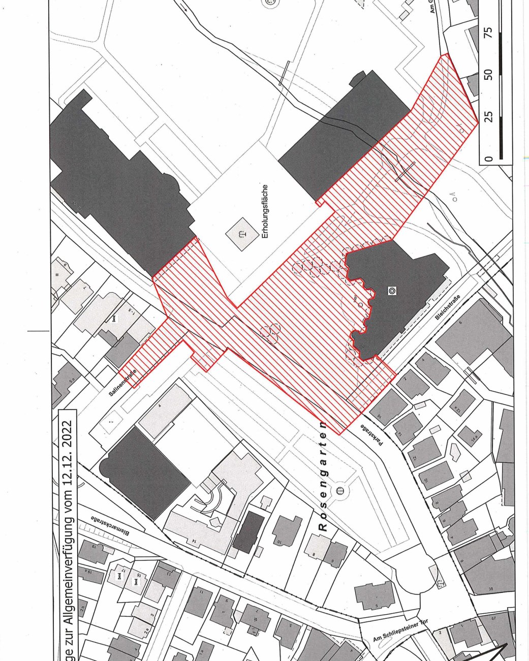 Zu sehen ist eine grafische Darstellung aus der Vogelsperspektive des Bereiches um den Kurparkeingang. Der Bereich vor dem Eingang ist rot markiert und weist auf die Verbotszone hin. Zu sehen ist eine grafische Darstellung aus der Vogelsperspektive des Bereiches um den Kurparkeingang. Der Bereich vor dem Eingang ist rot markiert und weist auf die Verbotszone hin.