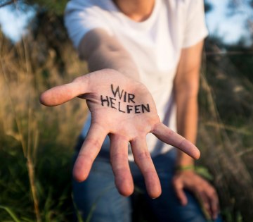 Helfende Hand, © DorSteffen - stock.adobe.com