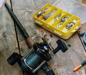 Equipment zum Angeln, &copy; Pexels / cottonbro
