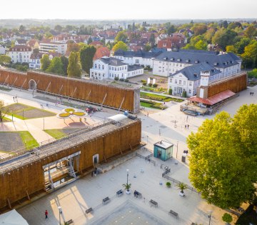 in Bad Salzuflen finden Sie drei imposante Gradierwerke direkt an der Altstadt gelegen, © Teutoburger Wald Tourismus/Dominik Ketz