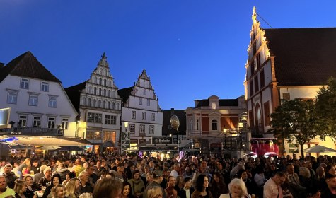 Maiparty 1, &copy; Oliver Siekmann