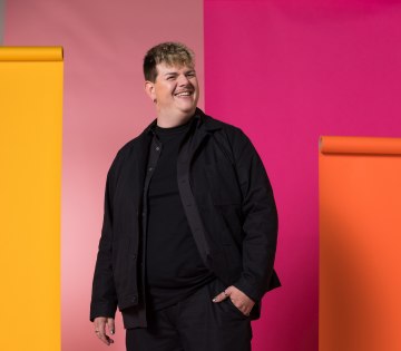 ESC-Star ISAAK ist der künstlerische Top-Act beim Kurparkfest am 14. Juni 2025 in Bad Salzuflen, wo neben Spiel, Spaß und Kulinarik auch weitere musikalische Highlights geboten werden, © Corinne Cumming