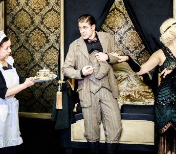Eine Szene aus dem Theaterst&uuml;ck Lily und Lily, &copy; Theatergastspiele F&uuml;rth