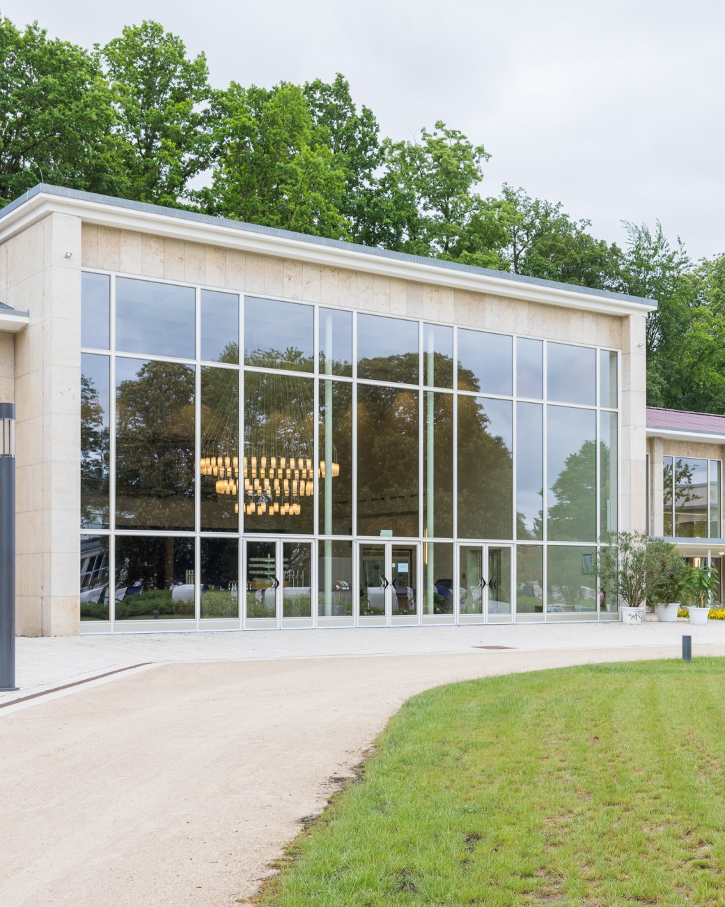 Wandelhalle in der Außenansicht., © Staatsbad Salzuflen GmbH / D. Neuschäfer-Rube Wandelhalle in der Außenansicht., © Staatsbad Salzuflen GmbH / D. Neuschäfer-Rube