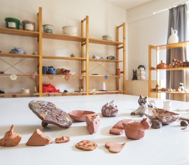 Das Jugendzentrum @on! bietet ein vielf&auml;ltiges Angebot an Kursen. Unter anderem ein T&ouml;pferkurs in dementsprechend ausgestatteten R&auml;umlichkeiten. , &copy; Jan Voth
