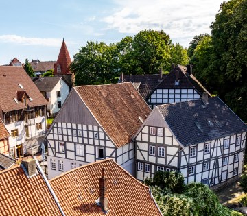 &Uuml;ber den D&auml;chern von Bad Salzuflens Altstadt aufgenommene Fachwerkszene