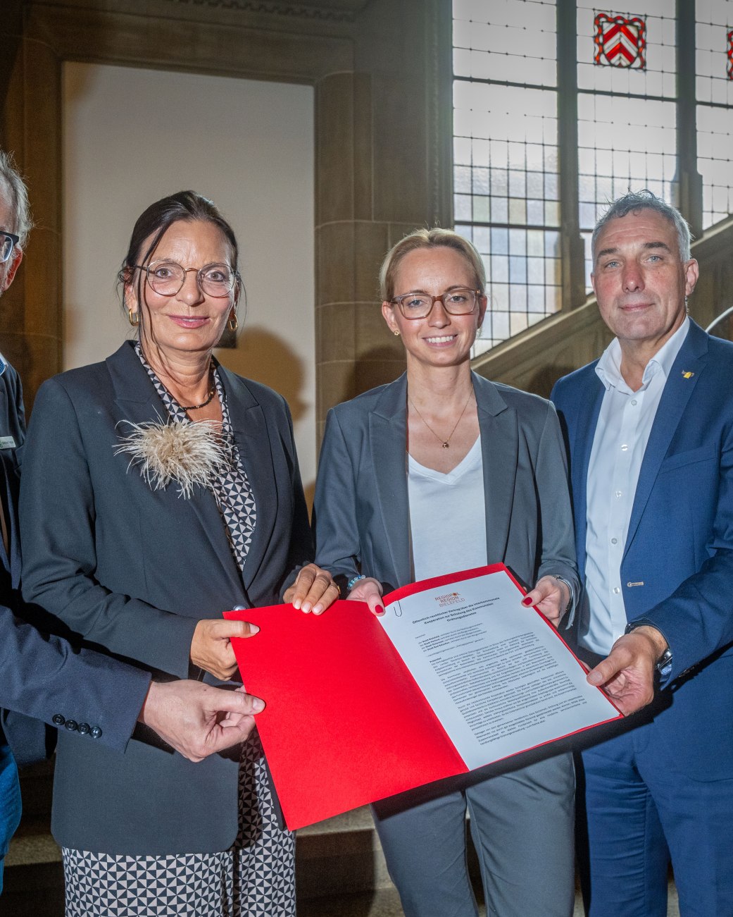 Vertragsunterzeichnung interkommunale Kooperation KOD, © Stadt Bielefeld / Thomas F. Starke Vertragsunterzeichnung interkommunale Kooperation KOD, © Stadt Bielefeld / Thomas F. Starke