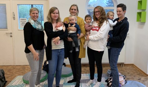 Einmal pro Woche treffen sich stillende Mütter und interessierte Schwangere mit ihren Kindern im Jugendzentrum @on! in Schötmar., © Stadt Bad Salzuflen