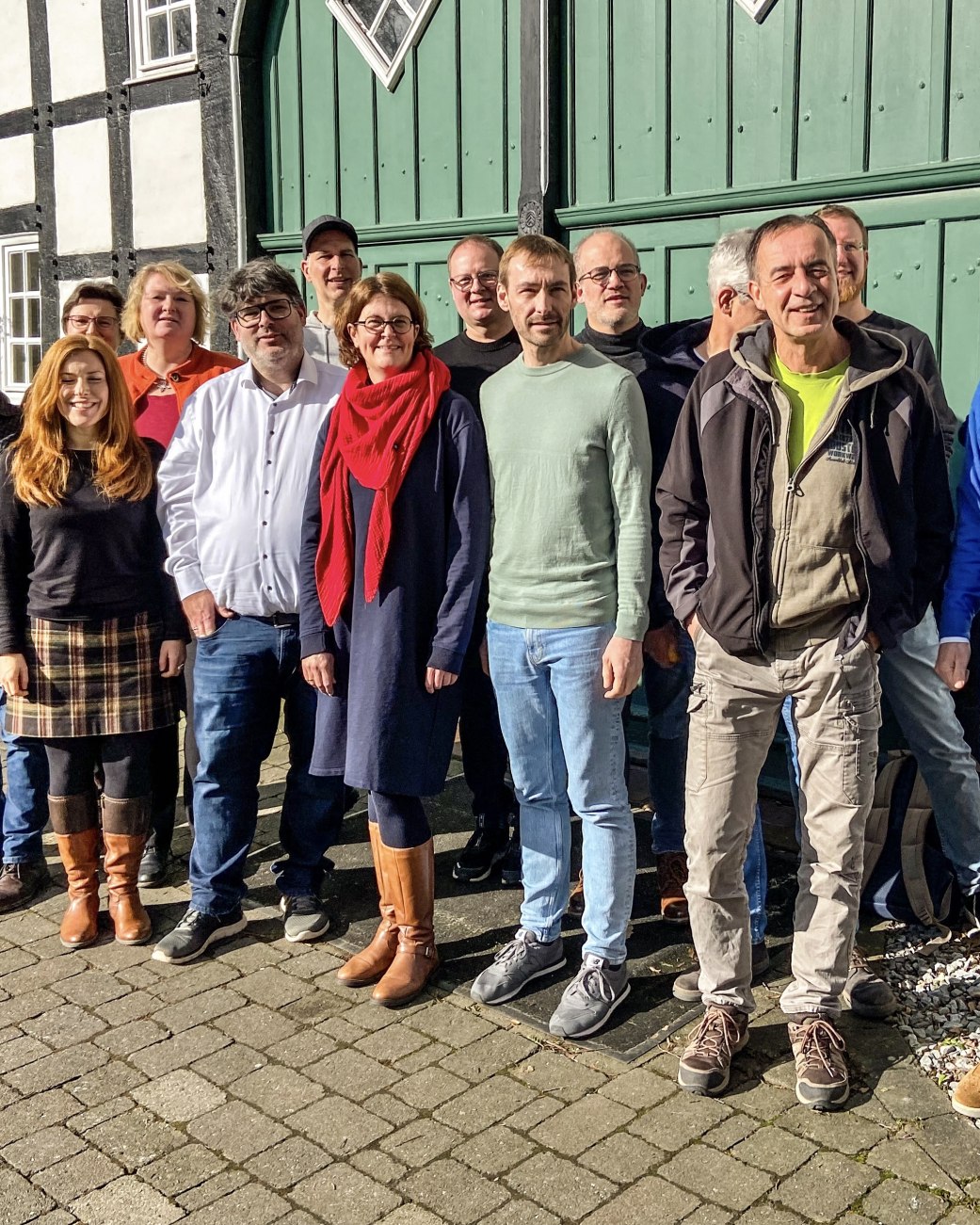 Die Teilnehmenden der Klausurtagung der Musikschulen OWL auf einem Gruppenbild, © Musikschule Bad Salzuflen